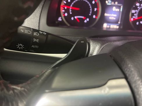 Used 2017 Toyota Camry SE image 26