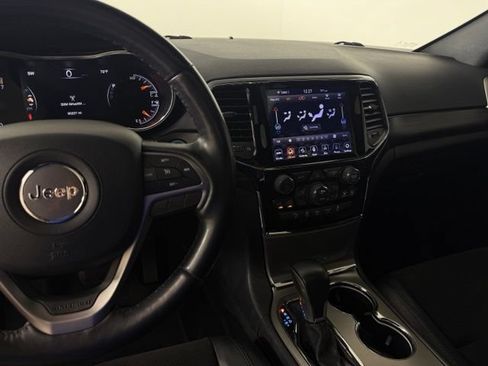 Used 2020 Jeep Grand Cherokee Altitude AWD/4WD image 24