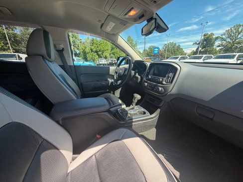 Used 2015 Chevrolet Colorado Z71 AWD/4WD image 31