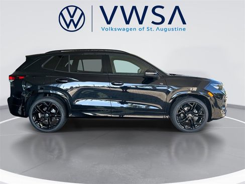 New 2026 Volkswagen Tiguan SE R-Line image 8