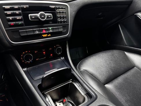 Used 2015 Mercedes-Benz GLA 250 image 26
