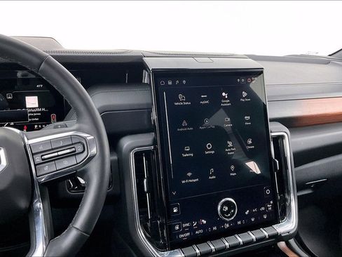 Used 2025 GMC Yukon Denali image 9