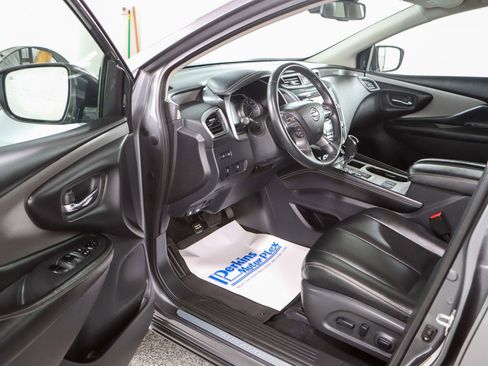 Used 2023 Nissan Murano SV FWD image 3