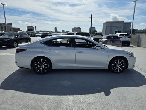 Used 2022 Lexus ES 350 w/ Premium Package image 6