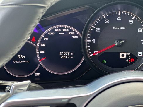 Certified 2022 Porsche Cayenne S AWD/4WD image 26