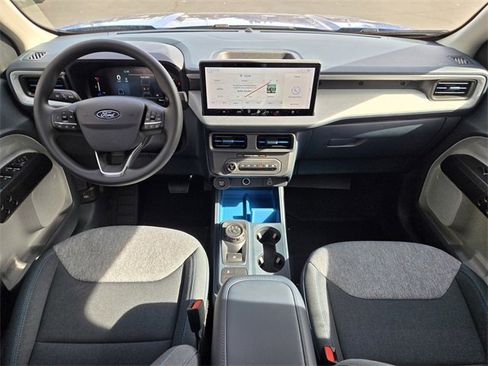 New 2025 Ford Maverick XLT image 12