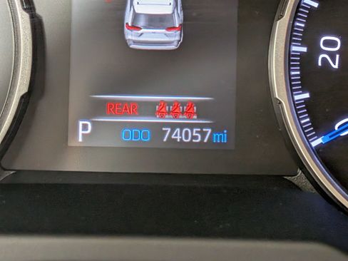 Used 2021 Toyota RAV4 XLE Premium image 26