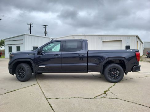 New 2025 GMC Sierra 1500 Elevation image 8