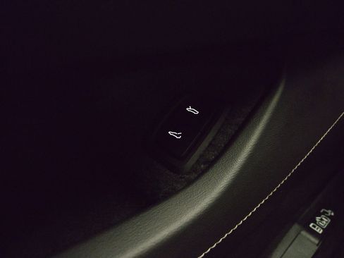 Certified 2023 Chevrolet Corvette Stingray Coupe w/ 1LT image 27