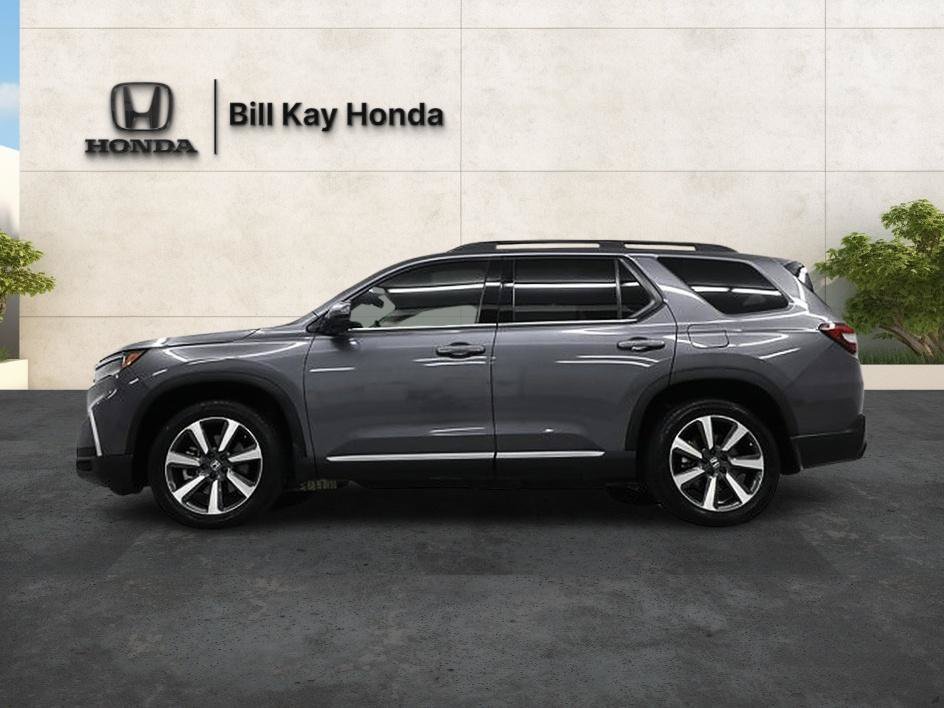 Used 2023 Honda Pilot Touring image 7
