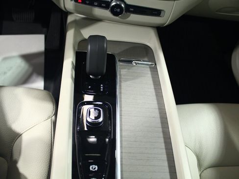 Used 2024 Volvo XC60 T8 Plus w/ Climate Package image 22