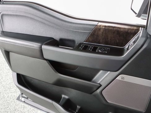 Used 2021 Ford F150 Lariat image 24