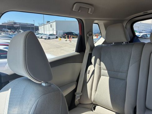 Used 2025 Nissan Rogue SV AWD/4WD image 34