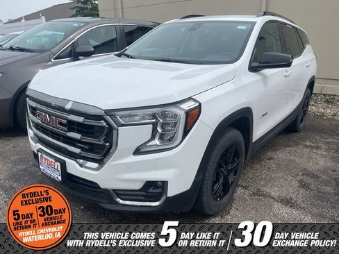 Used 2023 GMC Terrain AT4 AWD/4WD image 4