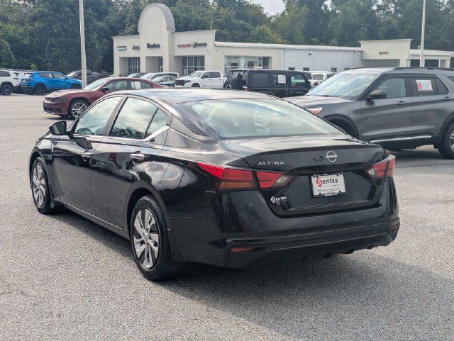 Used 2024 Nissan Altima 2.5 S FWD image 5