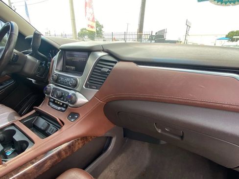 Used 2016 Chevrolet Suburban LTZ image 12