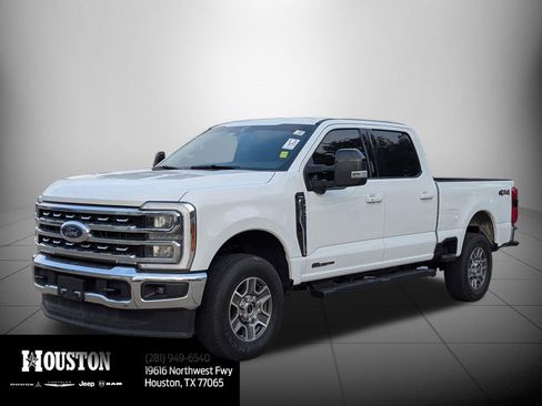 Used 2024 Ford F250 Lariat image 3