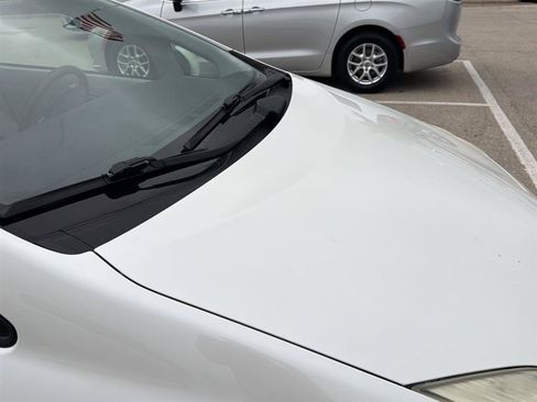 Used 2012 Toyota Prius Two FWD image 3