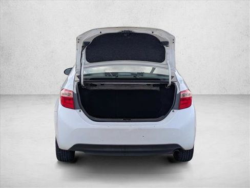 Used 2018 Toyota Corolla LE FWD image 6