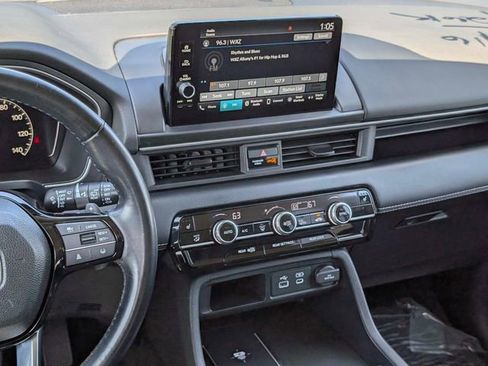 Used 2025 Honda Pilot EX-L image 20