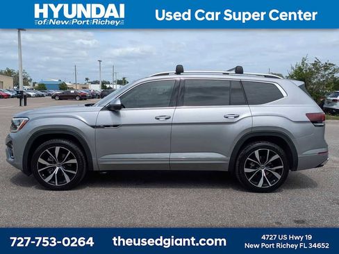 Used 2024 Volkswagen Atlas SEL Premium R-Line AWD/4WD image 2