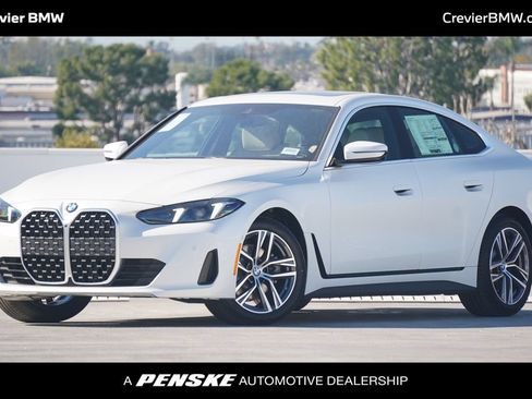 Used 2026 BMW 430i w/ Parking Assistance Package RWD image 1