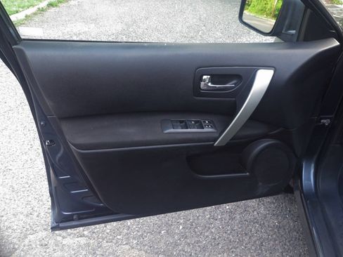 Used 2012 Nissan Rogue S AWD/4WD image 17