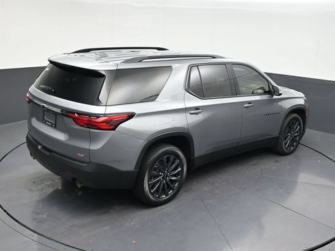 Used 2023 Chevrolet Traverse RS FWD image 22