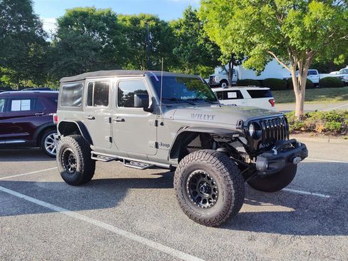 Used 2021 Jeep Wrangler Unlimited Sport AWD/4WD image 3