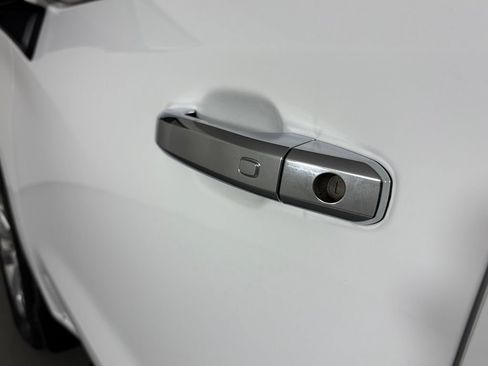 Used 2025 Chevrolet Silverado 1500 LTZ RWD image 15