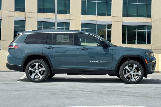 New 2026 Jeep Grand Cherokee L Limited AWD/4WD image 3
