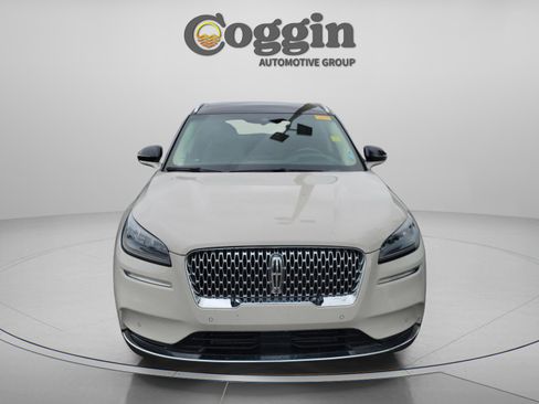 Used 2022 Lincoln Corsair Reserve w/ Equipment Group 201A FWD image 11