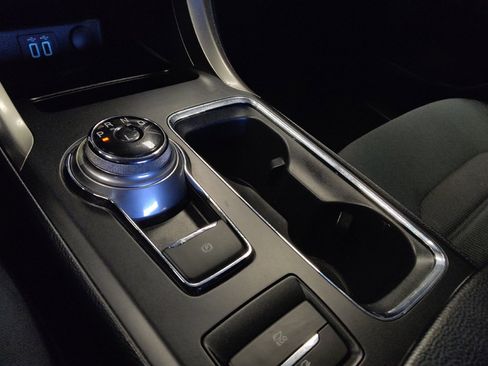 Used 2019 Ford Fusion SE FWD image 26