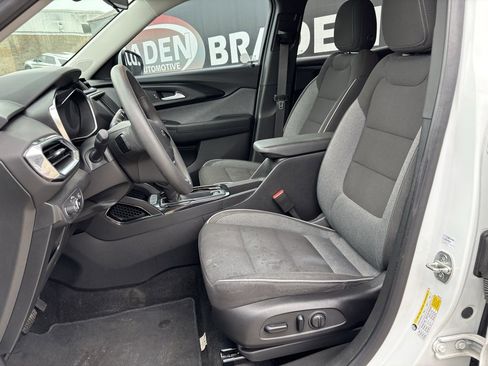 Used 2021 Chevrolet TrailBlazer LT w/ LPO, Blackout Package image 21