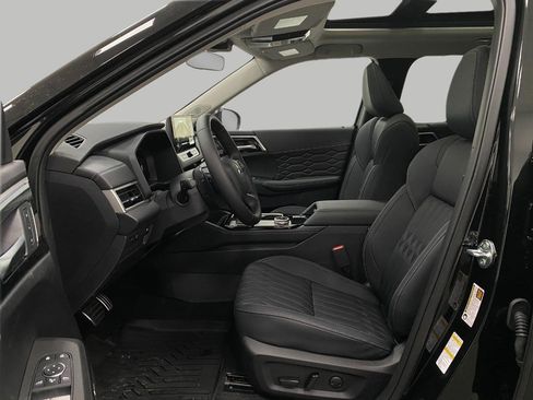 New 2026 Mitsubishi Outlander SEL image 31