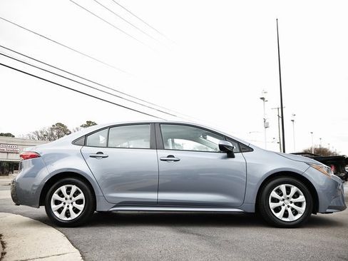 Used 2024 Toyota Corolla LE image 12