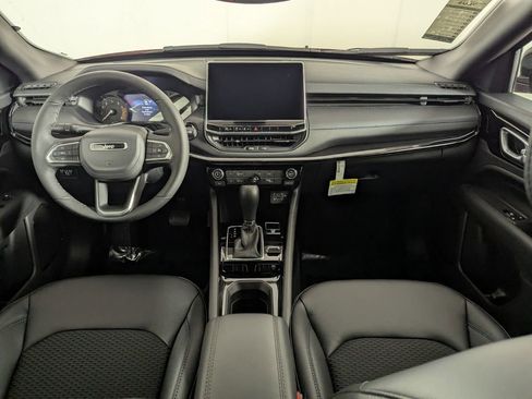 New 2026 Jeep Compass Latitude image 30