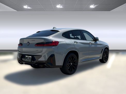 Used 2025 BMW X4 xDrive30i w/ Premium Package AWD/4WD image 7