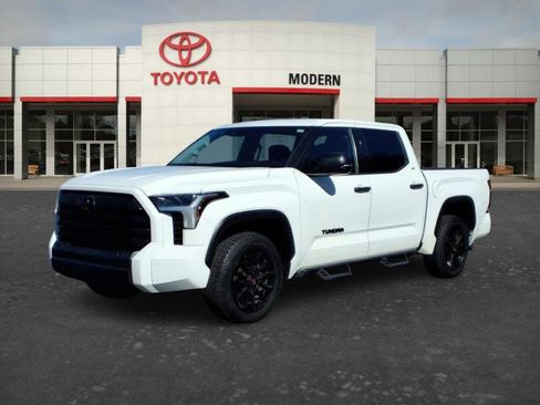 Used 2023 Toyota Tundra SR5 w/ SR5 Convenience Package RWD image 1