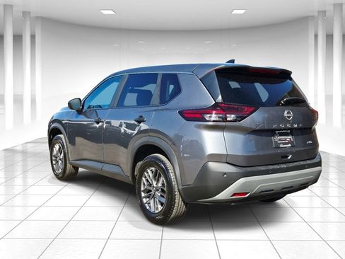 Used 2023 Nissan Rogue S image 5