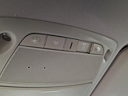 Used 2020 Nissan Rogue SV image 23