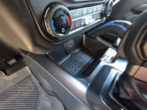 Used 2024 Ford Bronco Wildtrak image 14