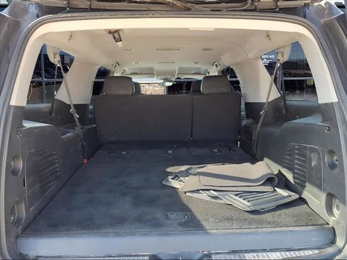 Used 2020 Chevrolet Suburban LT image 5