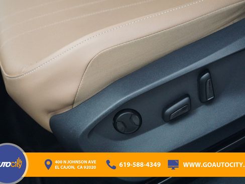 Used 2022 Volkswagen Tiguan SE AWD/4WD image 17