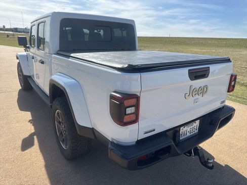 Used 2022 Jeep Gladiator Overland w/ Popular Equipment Package image 3