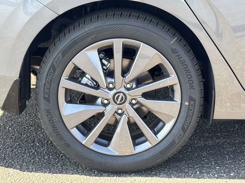 New 2026 Nissan Sentra SL w/ Floor Mat Package image 7