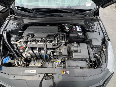 Used 2022 Hyundai Elantra SEL FWD image 18