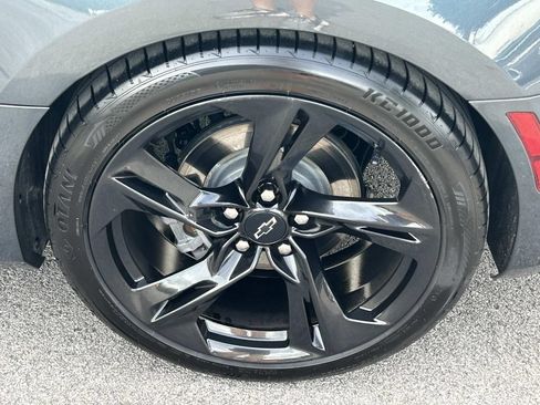 Used 2022 Chevrolet Camaro LT w/ Technology Package RWD image 16