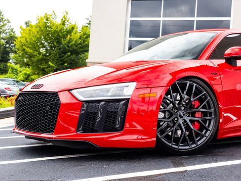 Used 2017 Audi R8 V10 w/ Carbon Exterior Package AWD/4WD image 4