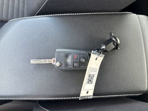 Used 2024 Volkswagen Jetta S FWD image 28